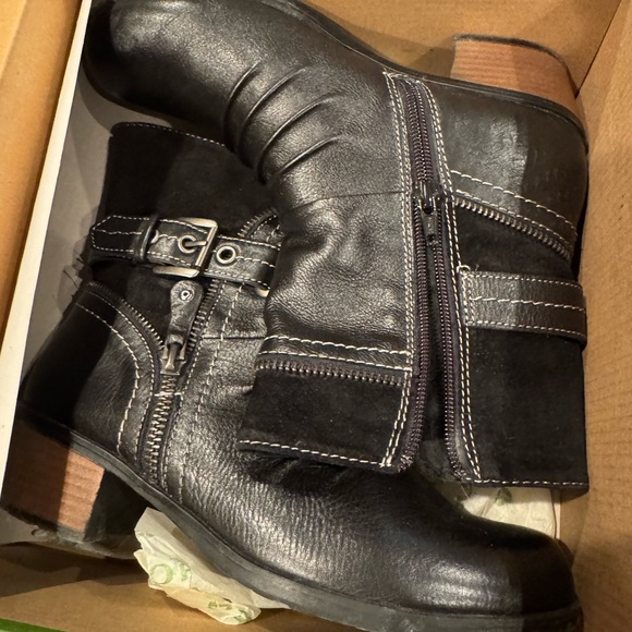 Black Leather Ankle Boots with Buckle and Zipper - Picture 1 of 1